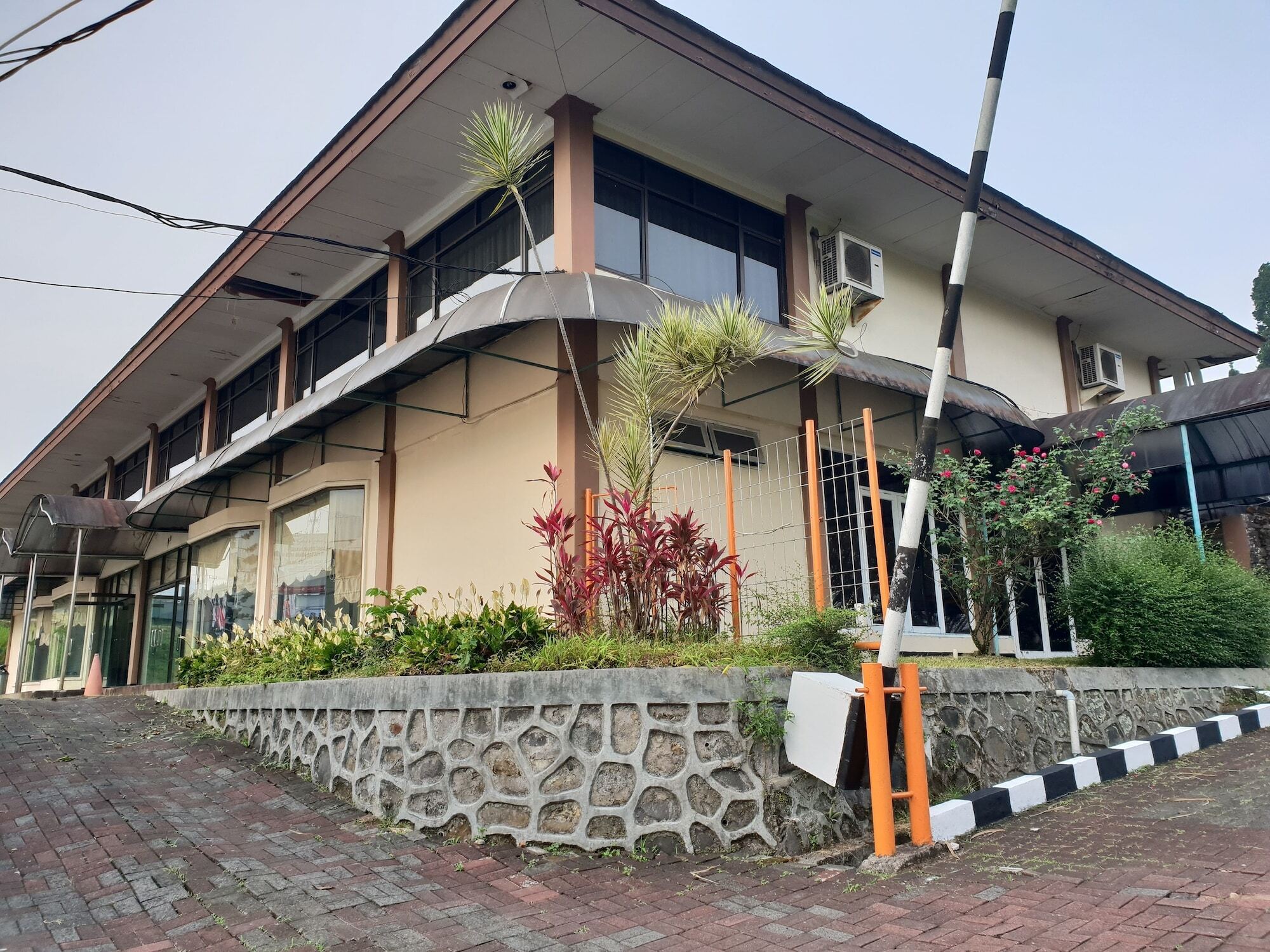 Hotel Cisarua Indah Εξωτερικό φωτογραφία
